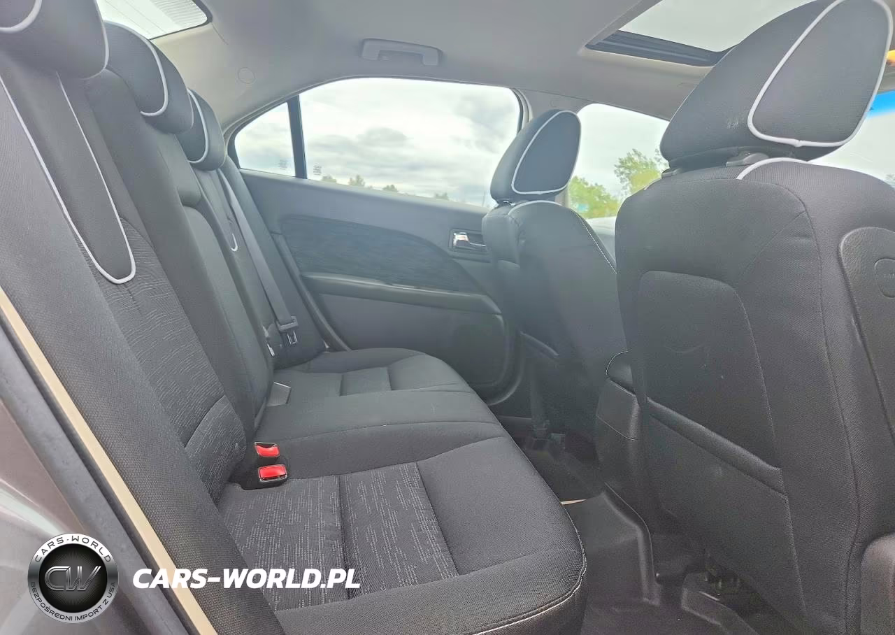 2010 Ford Fusion Se VIN:3FAHP0HA4AR307383 - 10
