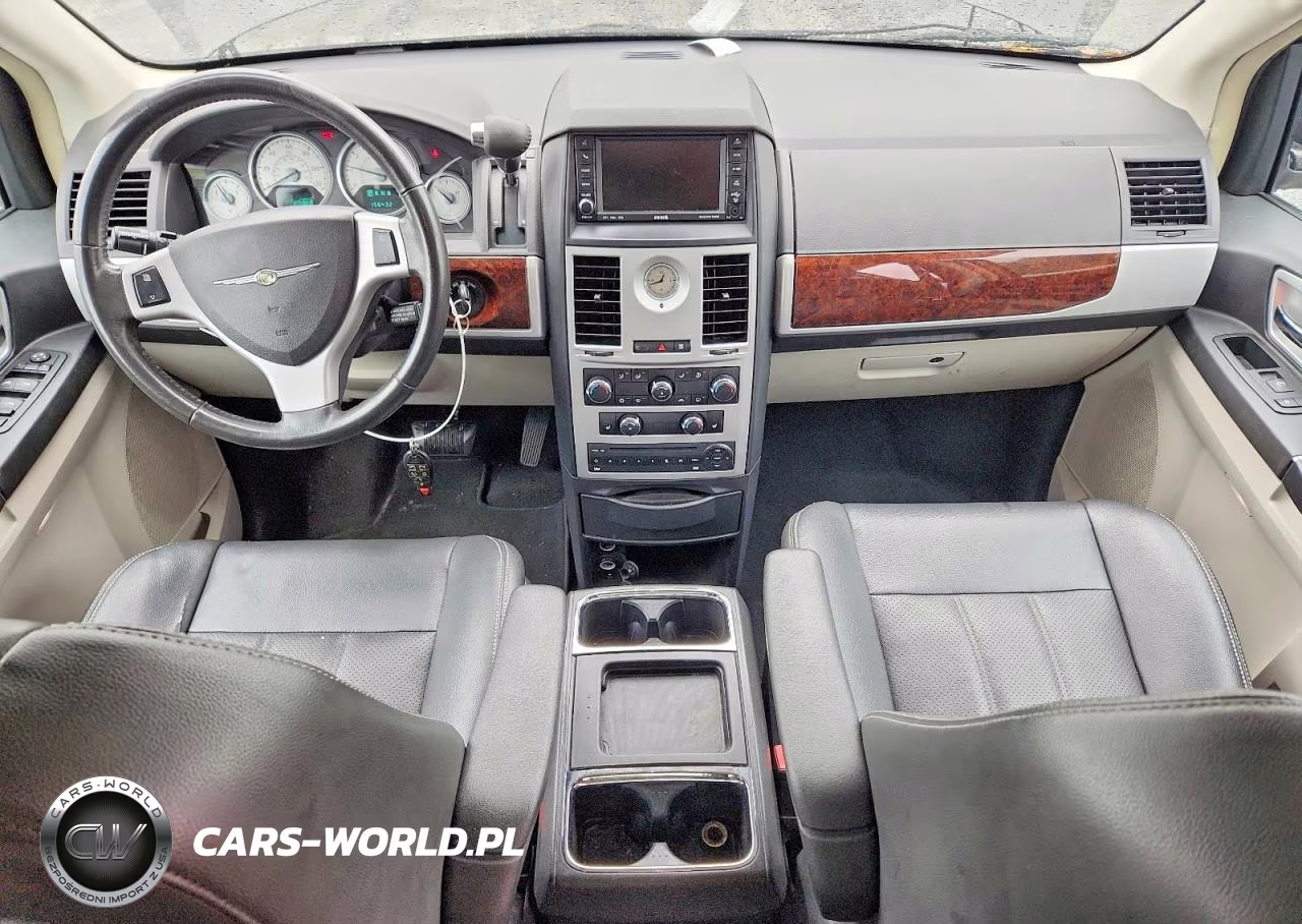2010 Chrysler Town & Country Touring Plus VIN:2A4RR8D11AR404716 - 8