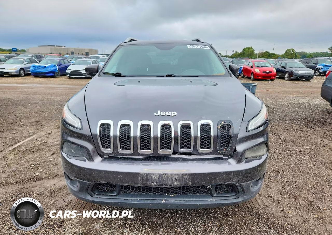 2016 Jeep Cherokee Latitude VIN:1C4PJMCB7GW268972 - 5