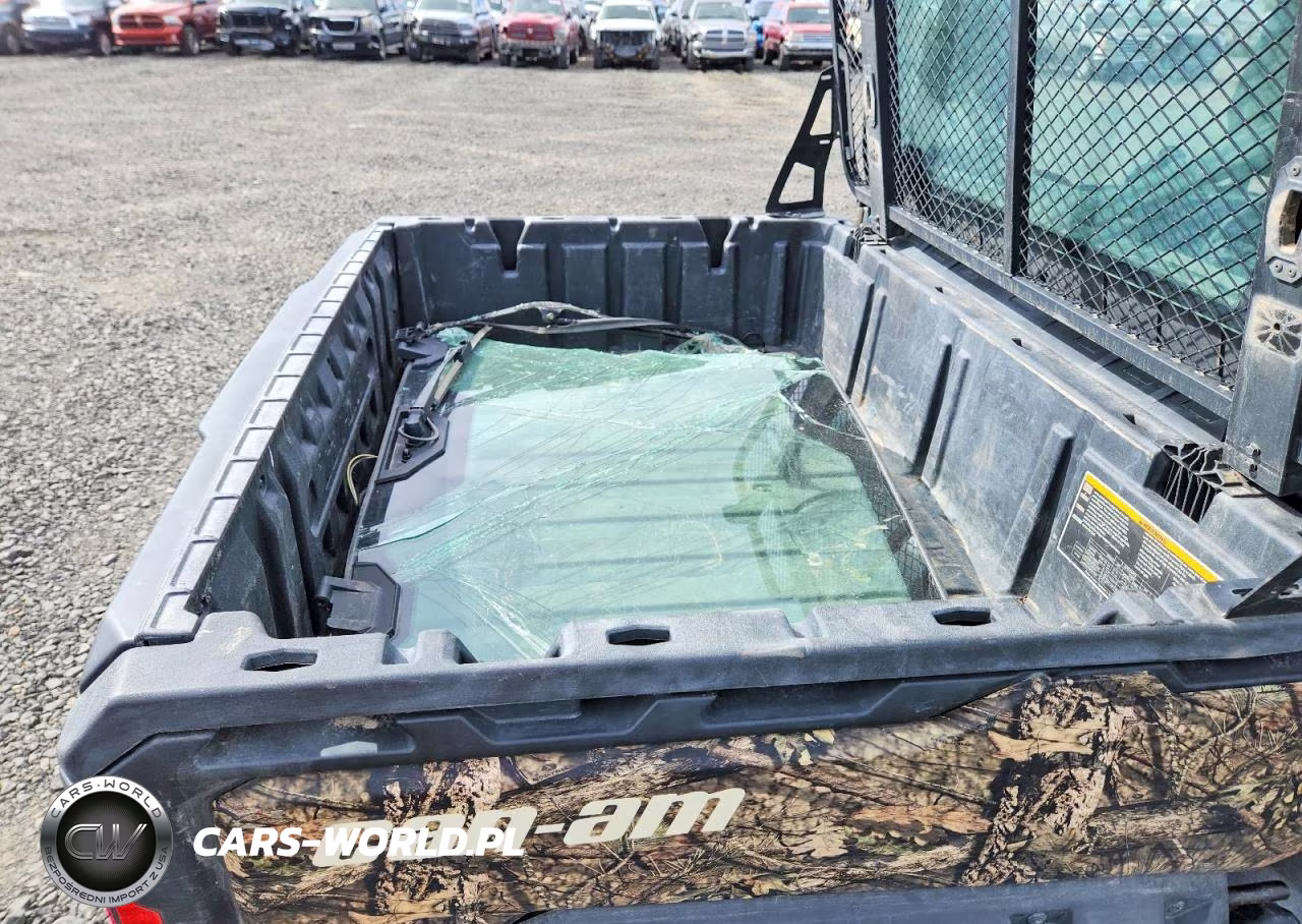 2022 Can-Am Defender Utility Vehicle VIN:3JBUVAX43NK006993 - 6