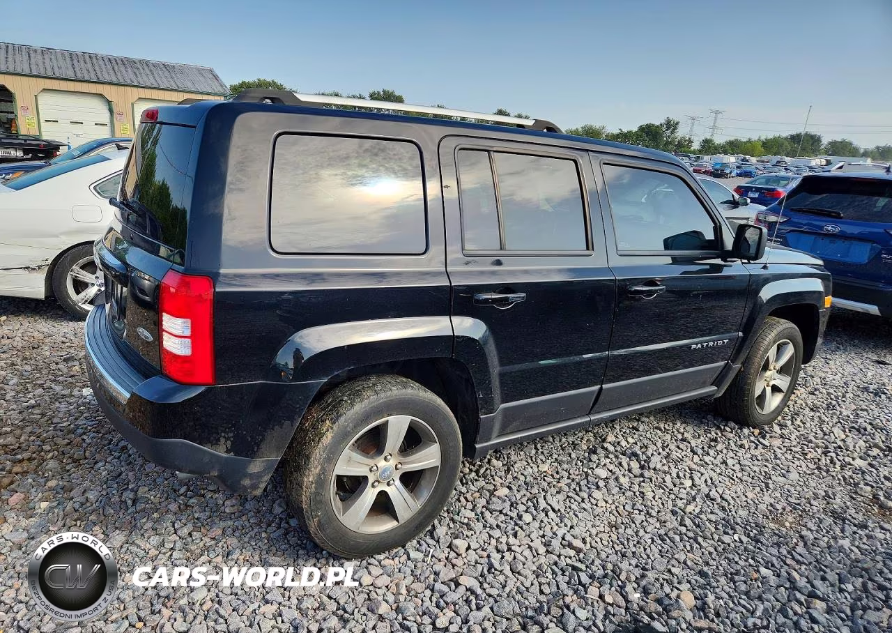 2016 Jeep Patriot Latitude VIN:1C4NJRFB5GD768138 - 3