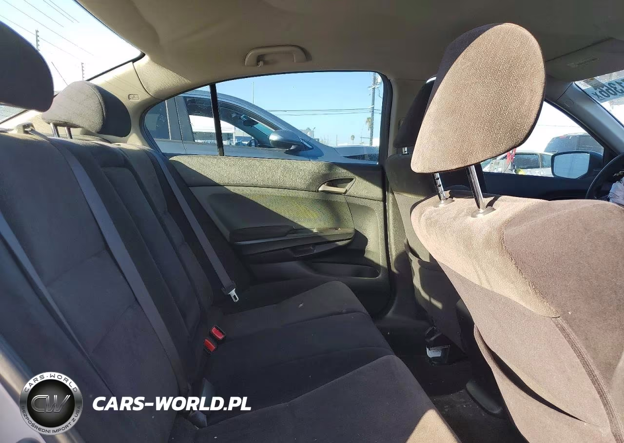 2008 Honda Accord Lx VIN:JHMCP26378C071095 - 10