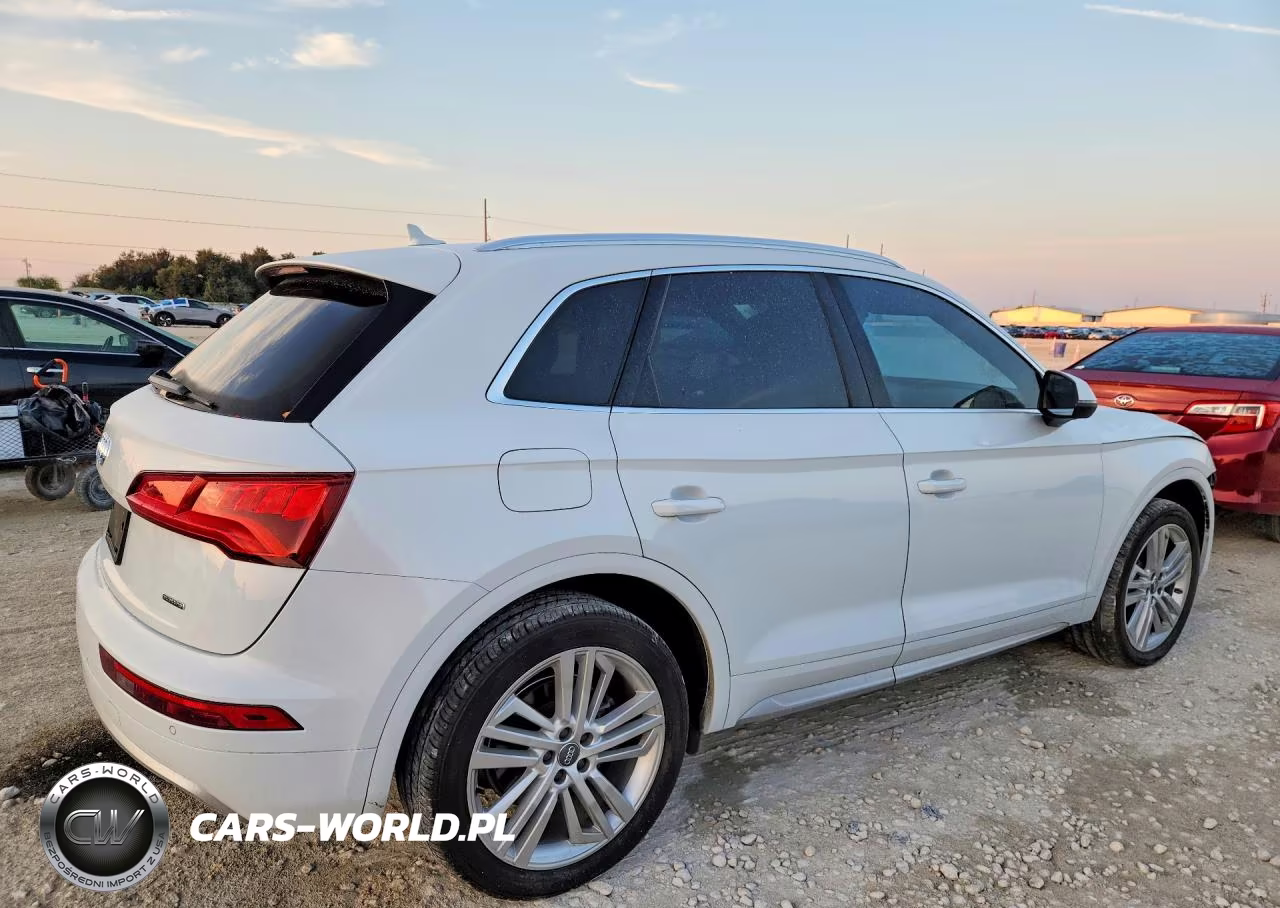 2019 Audi Q5 Premium Plus VIN:WA1BNAFYXK2079398 - 3