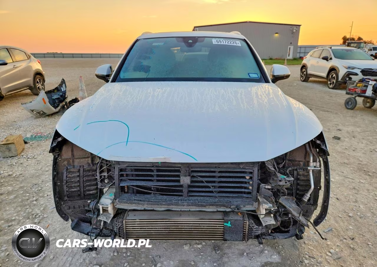 2019 Audi Q5 Premium Plus VIN:WA1BNAFYXK2079398 - 5