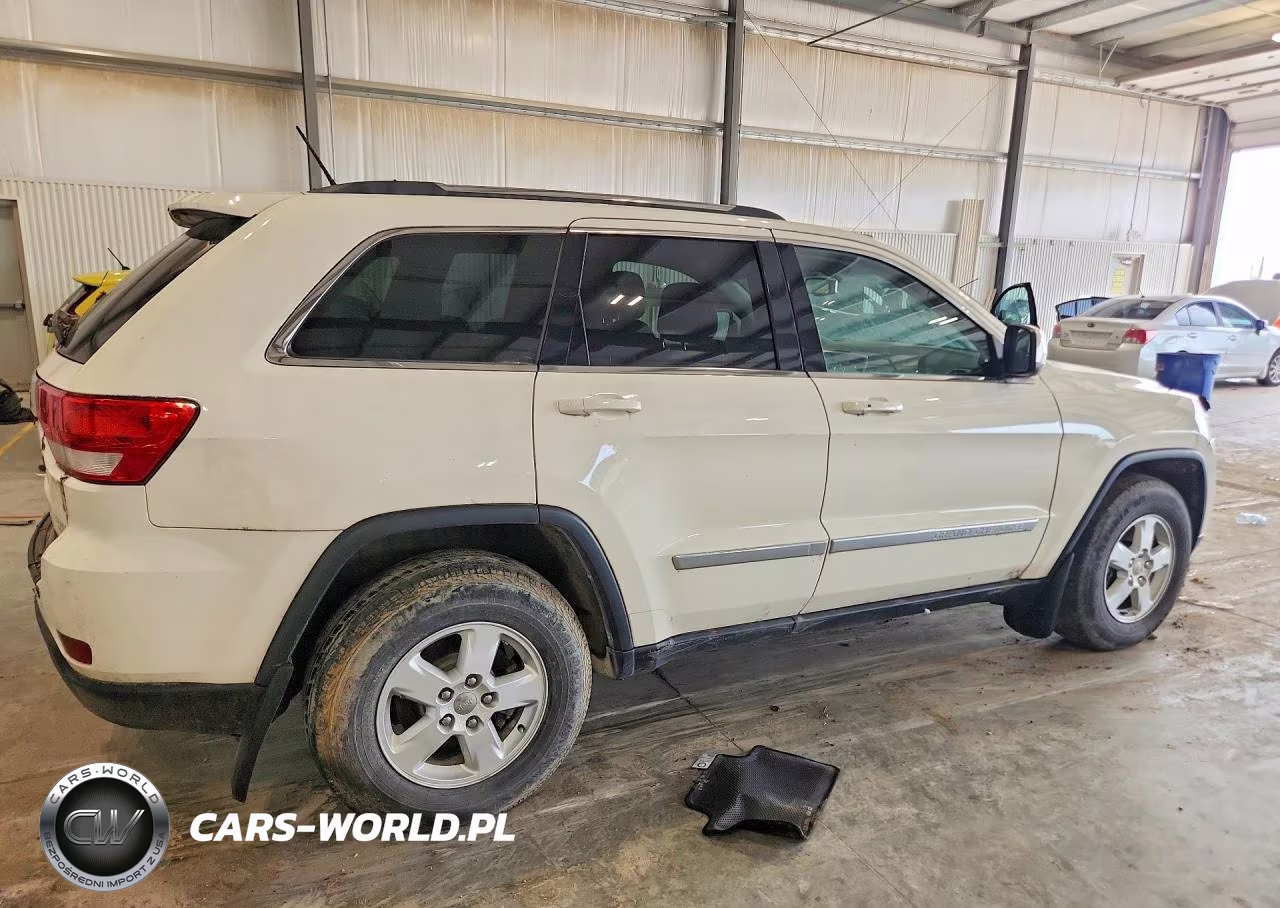 2012 Jeep Grand Cherokee Laredo VIN:1C4RJFAG2CC345374 - 3