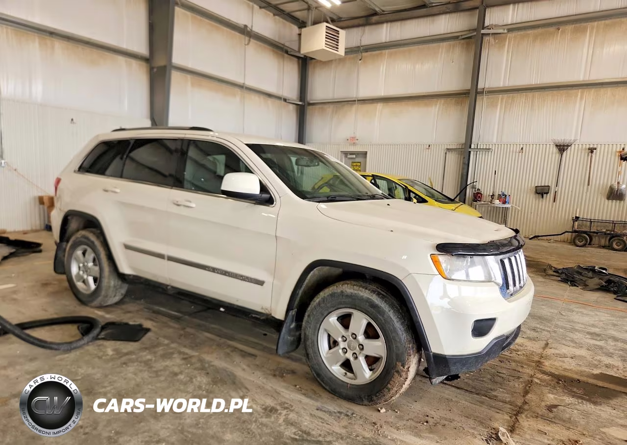 2012 Jeep Grand Cherokee Laredo VIN:1C4RJFAG2CC345374 - 4