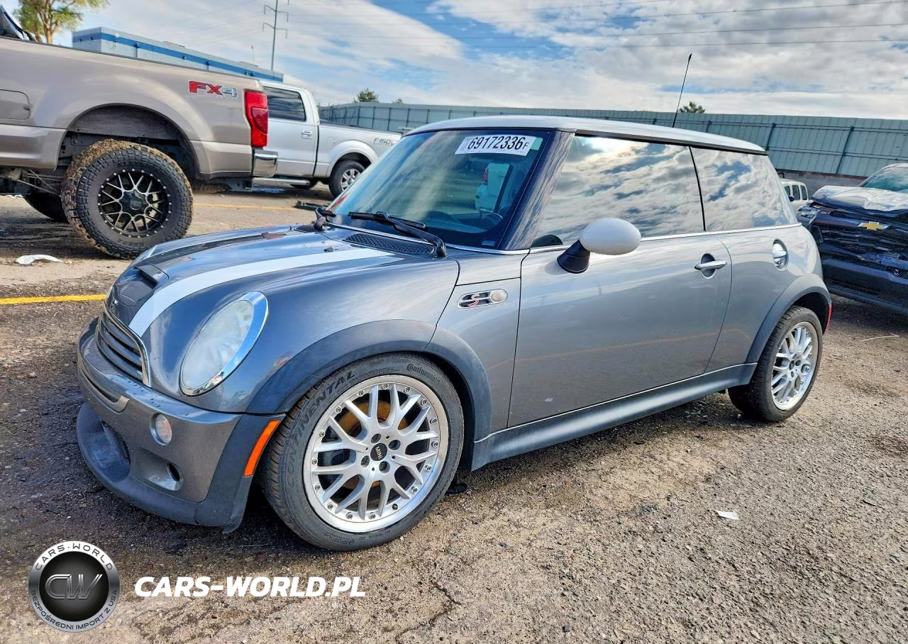 2005 Mini Cooper S VIN:WMWRE33455TD96764 - 1
