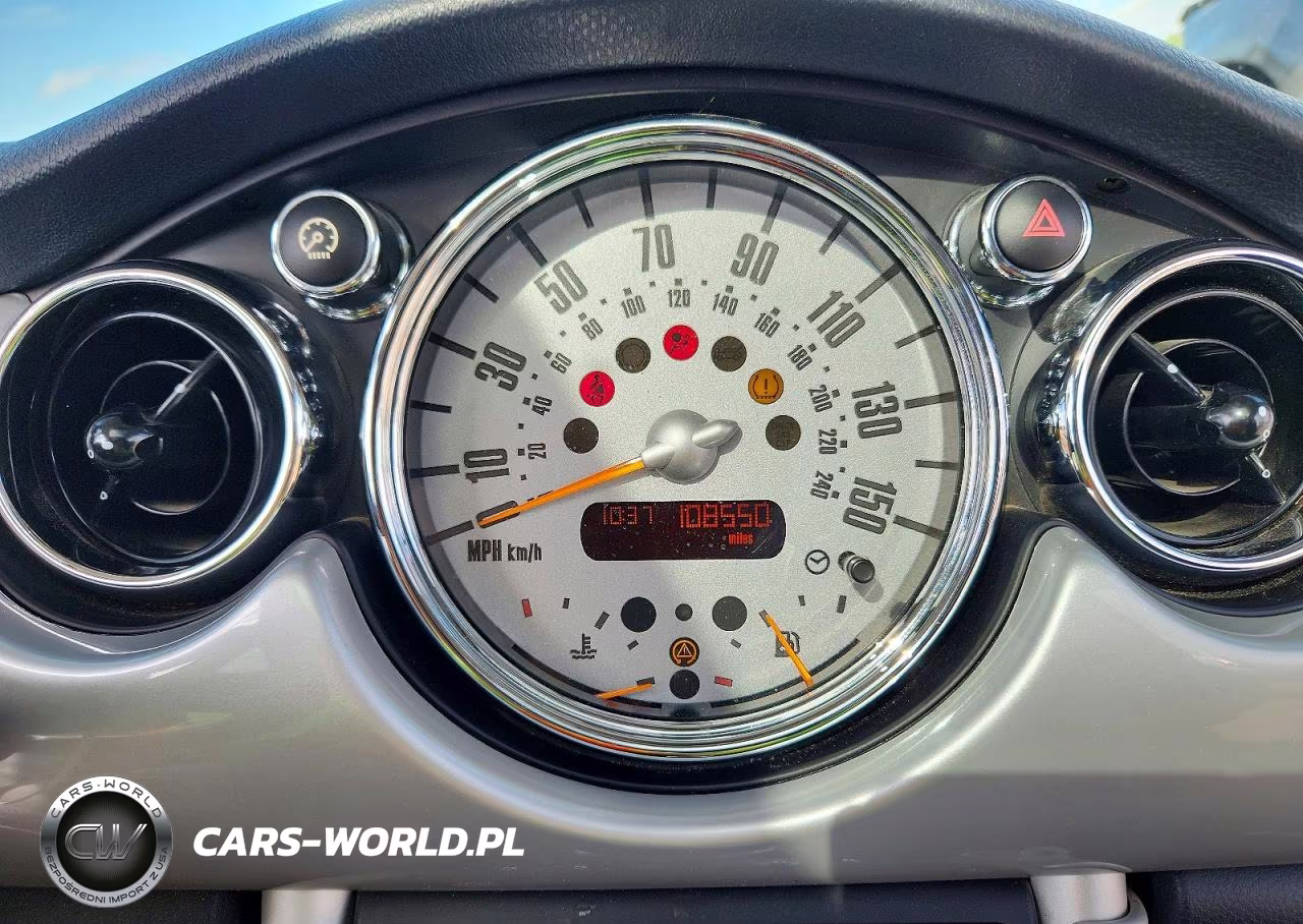 2005 Mini Cooper S VIN:WMWRE33455TD96764 - 9