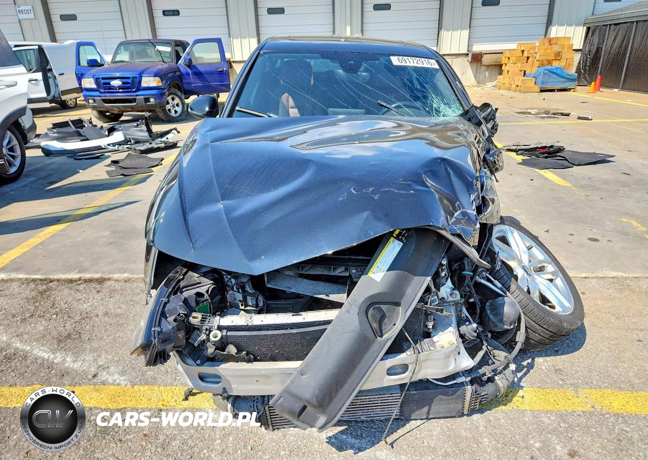 2017 Audi A4 Premium VIN:WAUDNAF43HN052480 - 5