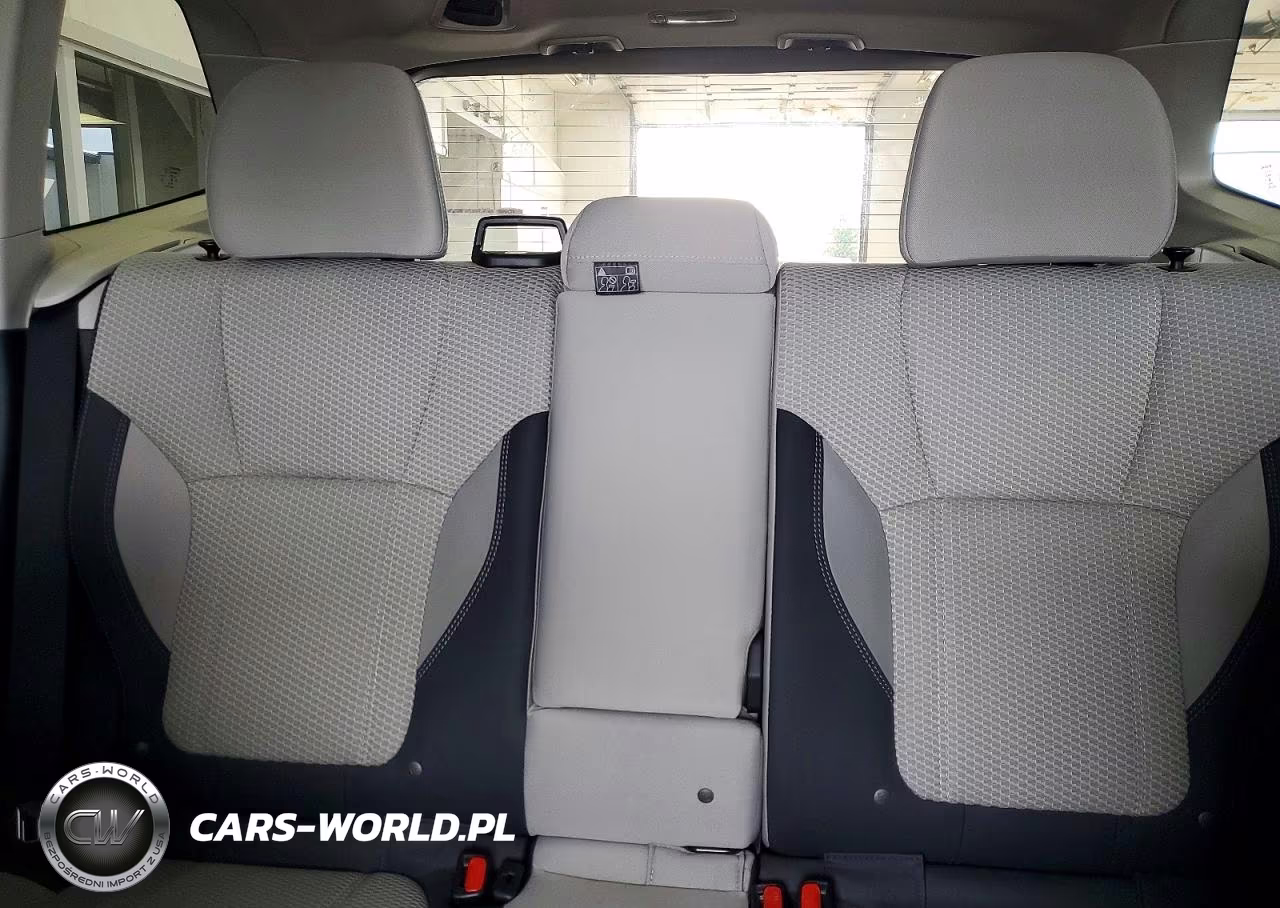 2022 Subaru Forester Premium VIN:JF2SKADC5NH413491 - 10