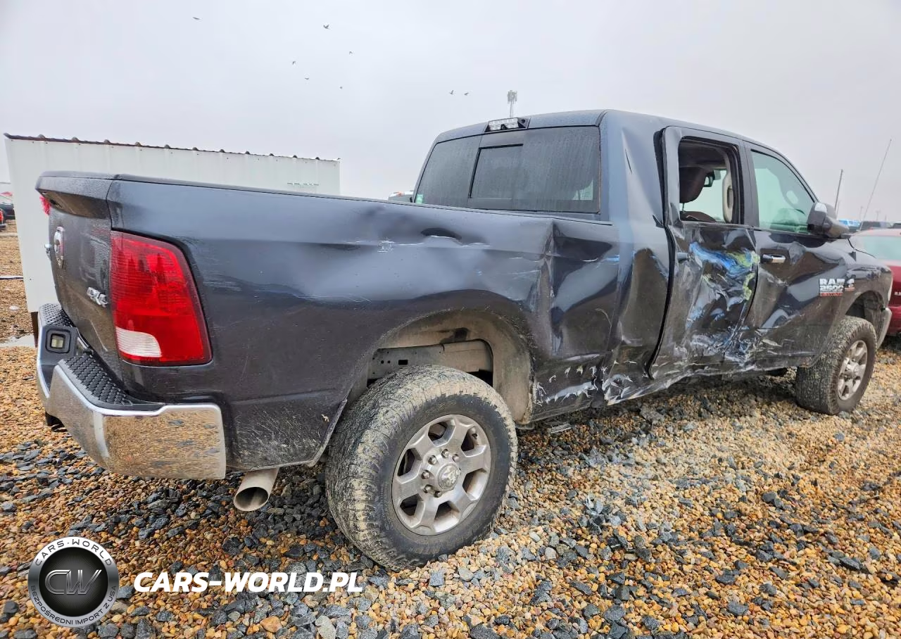2018 Ram 2500 Slt VIN:3C6UR5ML8JG382713 - 3