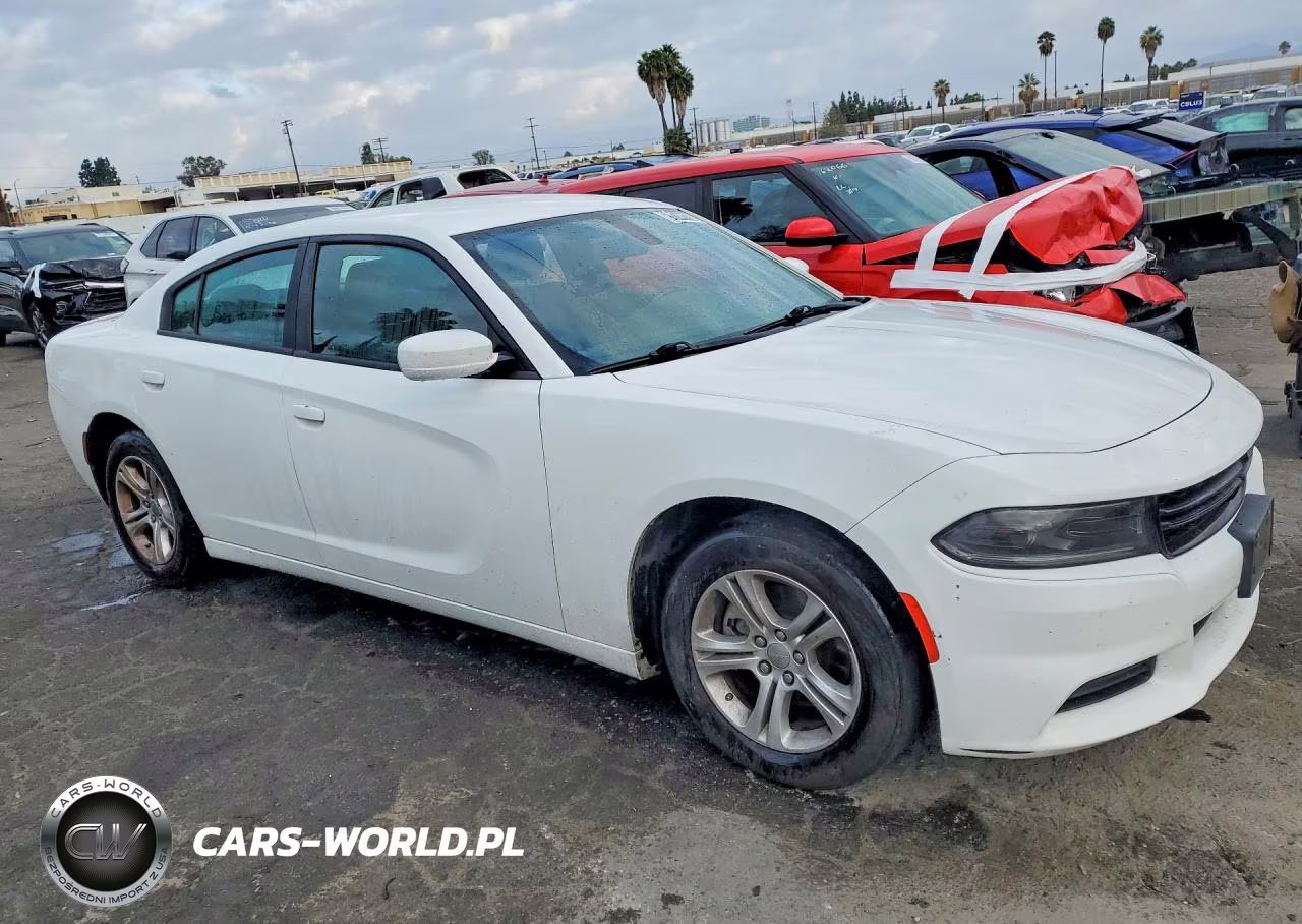2022 Dodge Charger Sxt VIN:2C3CDXBG3NH165651 - 4