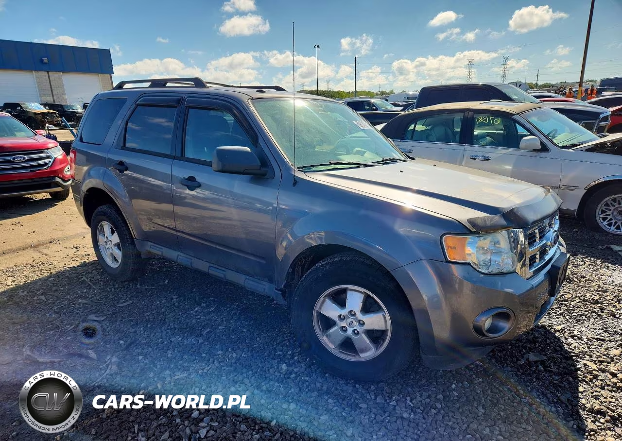 2010 Ford Escape Xlt VIN:1FMCU9DG8AKD41452 - 4