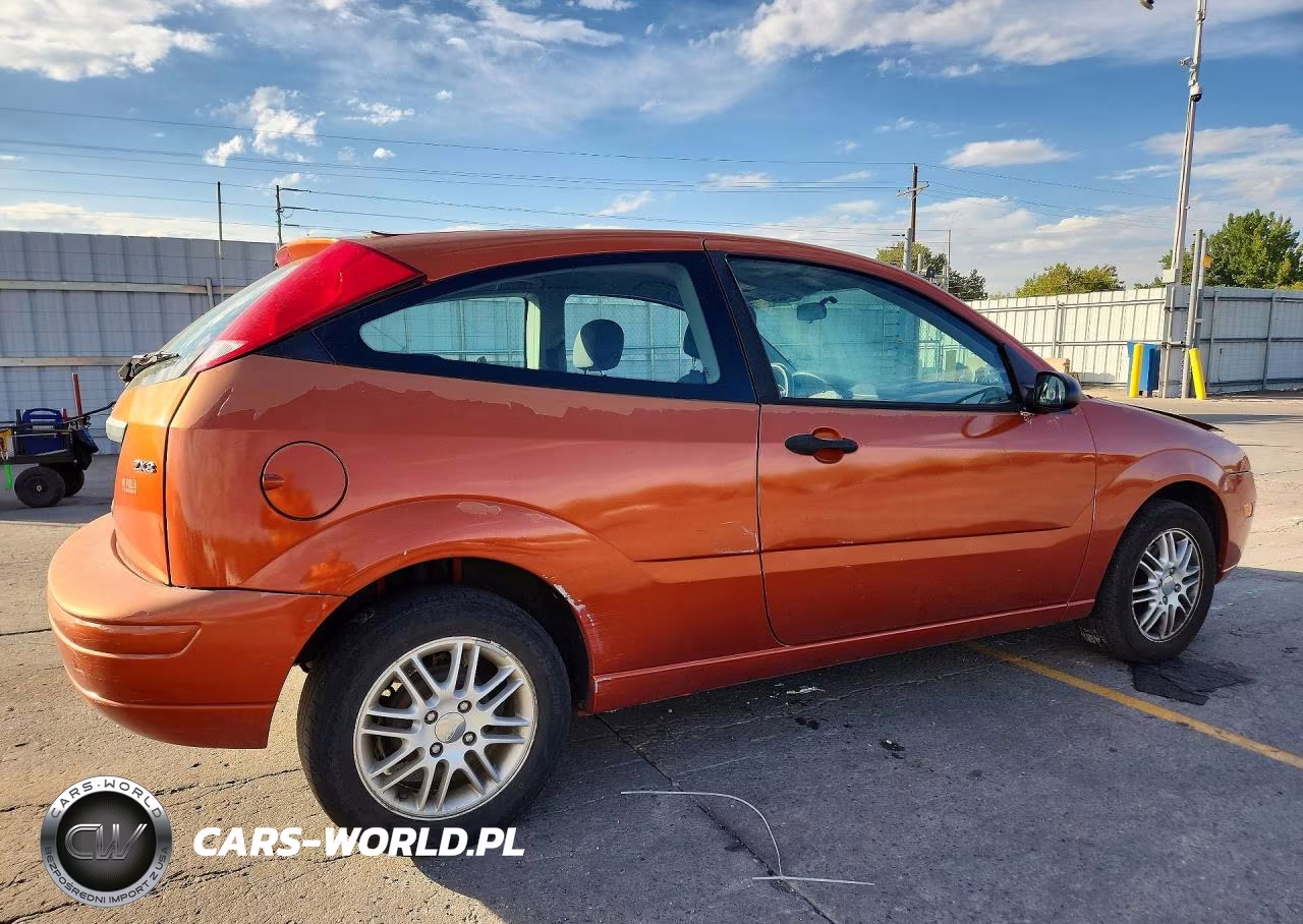 2005 Ford Focus Zx3 VIN:3FAFP31NX5R107944 - 3