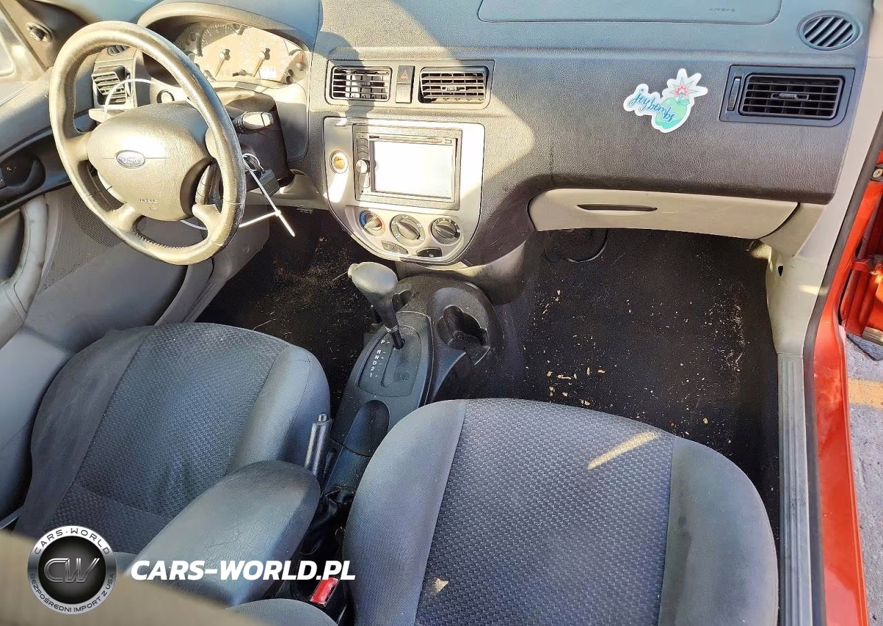 2005 Ford Focus Zx3 VIN:3FAFP31NX5R107944 - 8