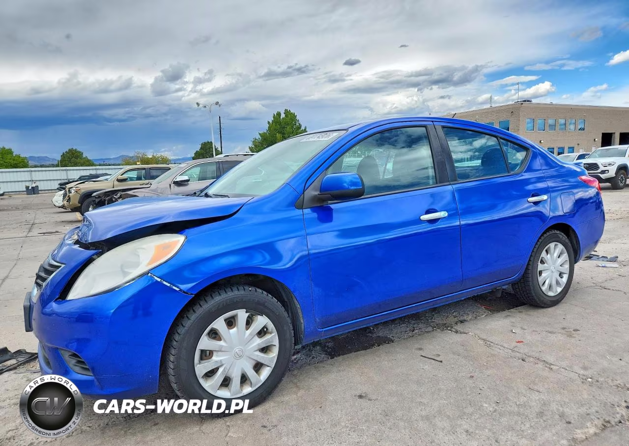 2014 Nissan Versa 1.6 Sv