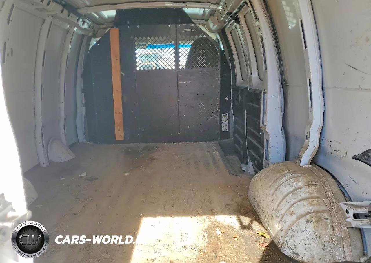 2014 Chevrolet Express 2500 Cargo Delivery Van VIN:1GCWGFBA1E1185031 - 10
