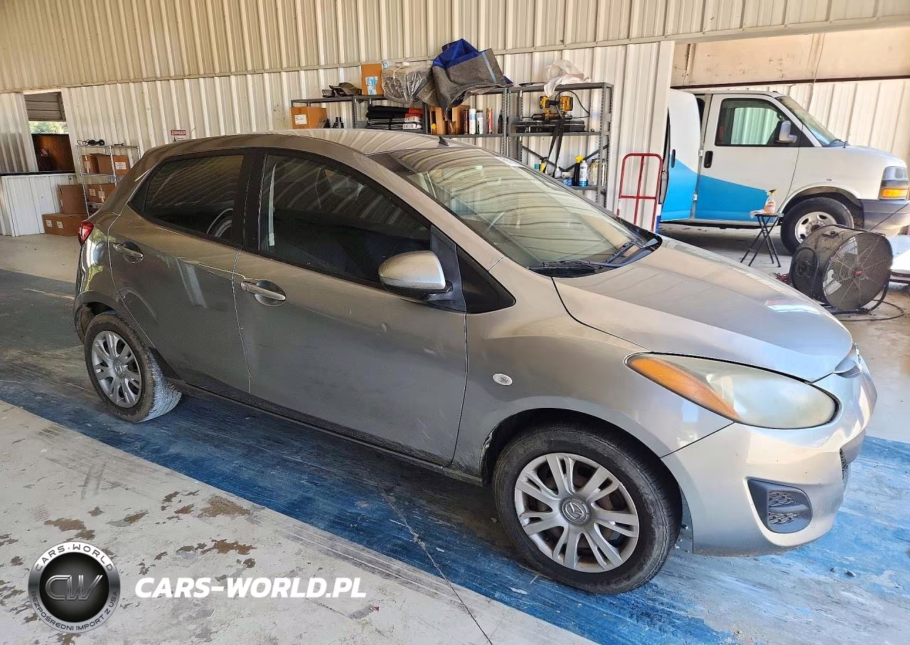 2013 Mazda Mazda2 VIN:JM1DE1KYXD0170402 - 4
