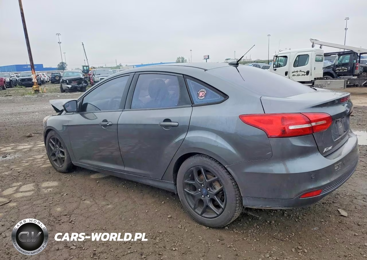 2016 Ford Focus Se VIN:1FADP3F21GL302337 - 2