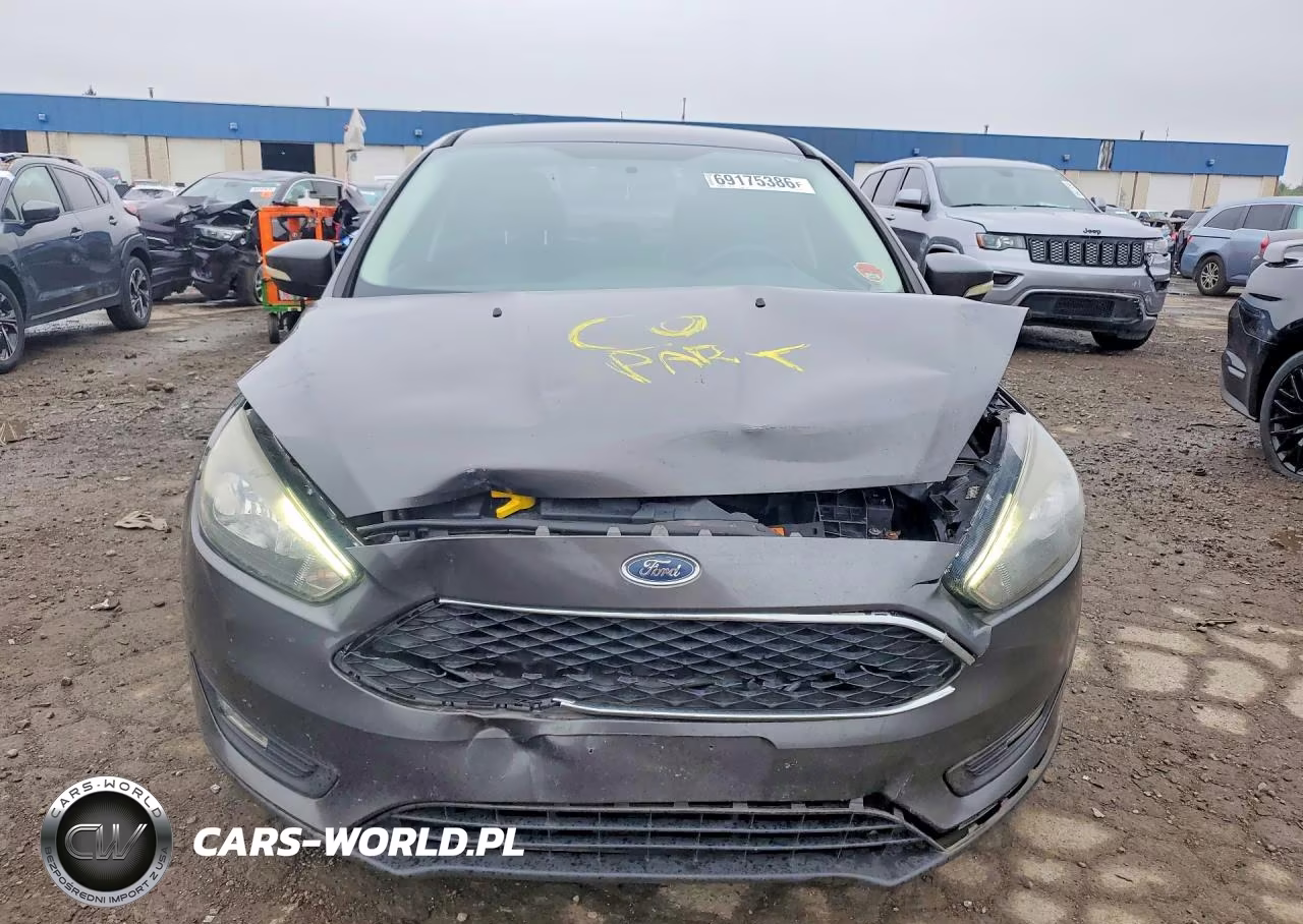 2016 Ford Focus Se VIN:1FADP3F21GL302337 - 5