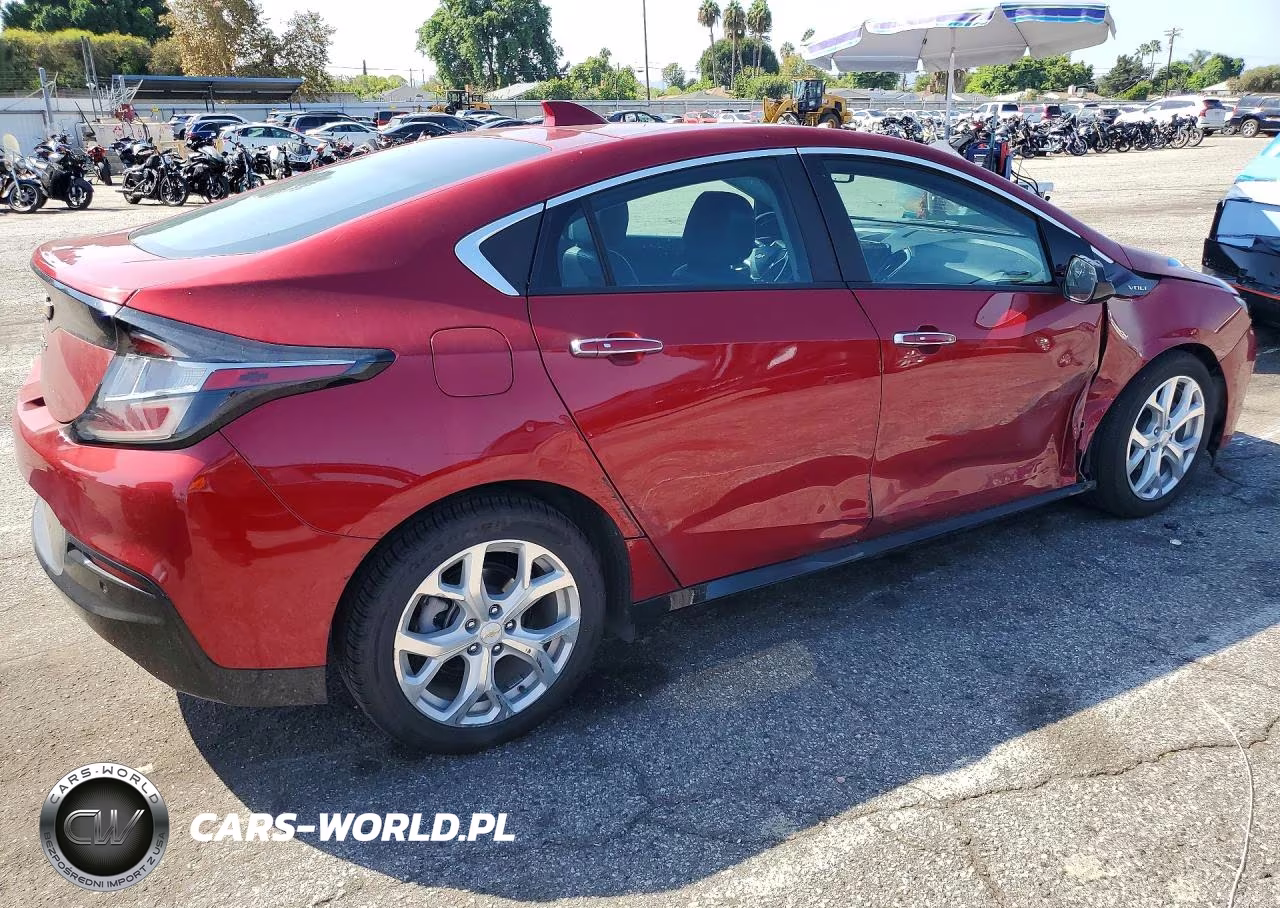 2018 Chevrolet Volt Premier VIN:1G1RD6S54JU143608 - 3