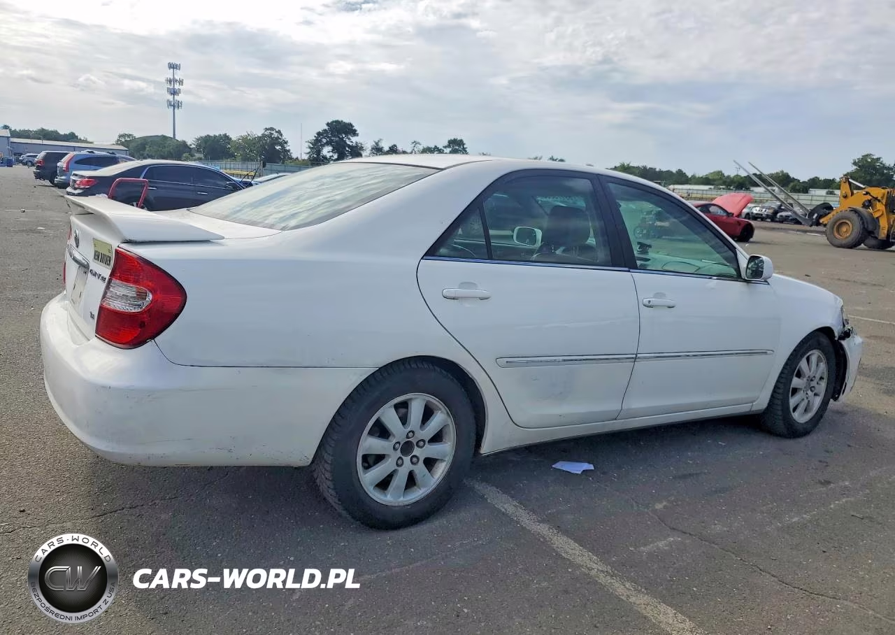 2002 Toyota Camry Xle V6 VIN:4T1BF32K92U033108 - 3