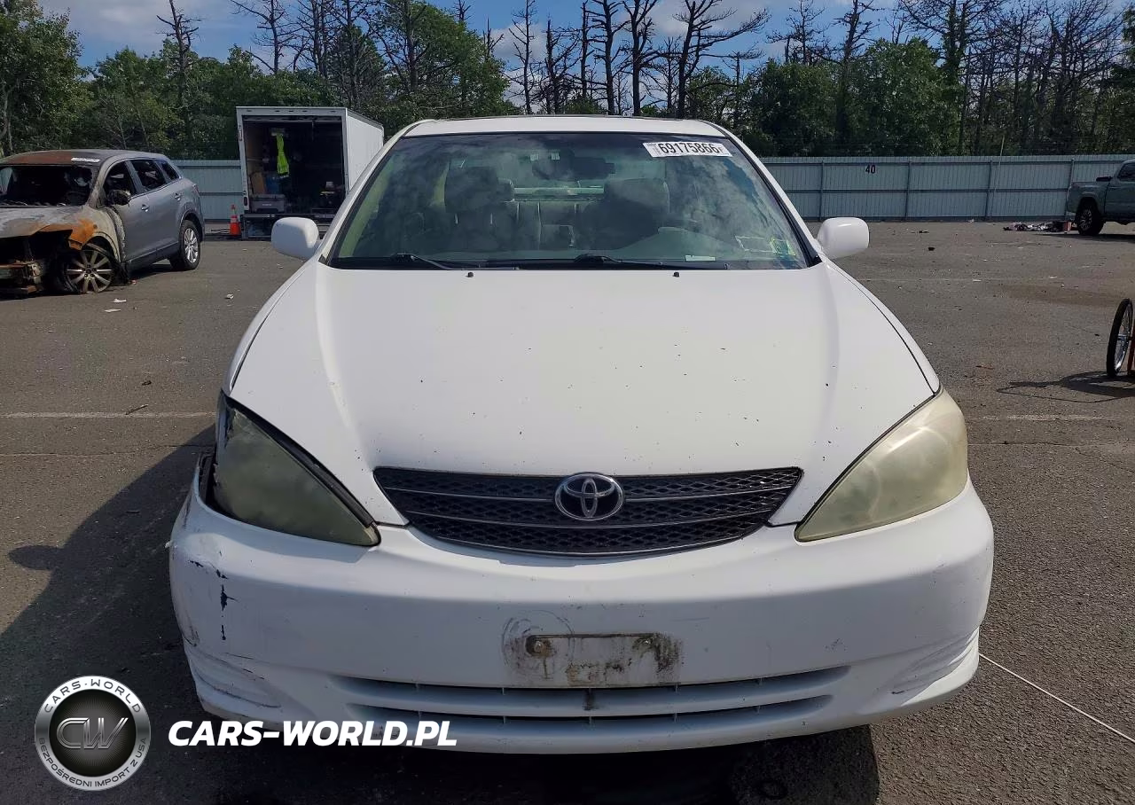 2002 Toyota Camry Xle V6 VIN:4T1BF32K92U033108 - 5