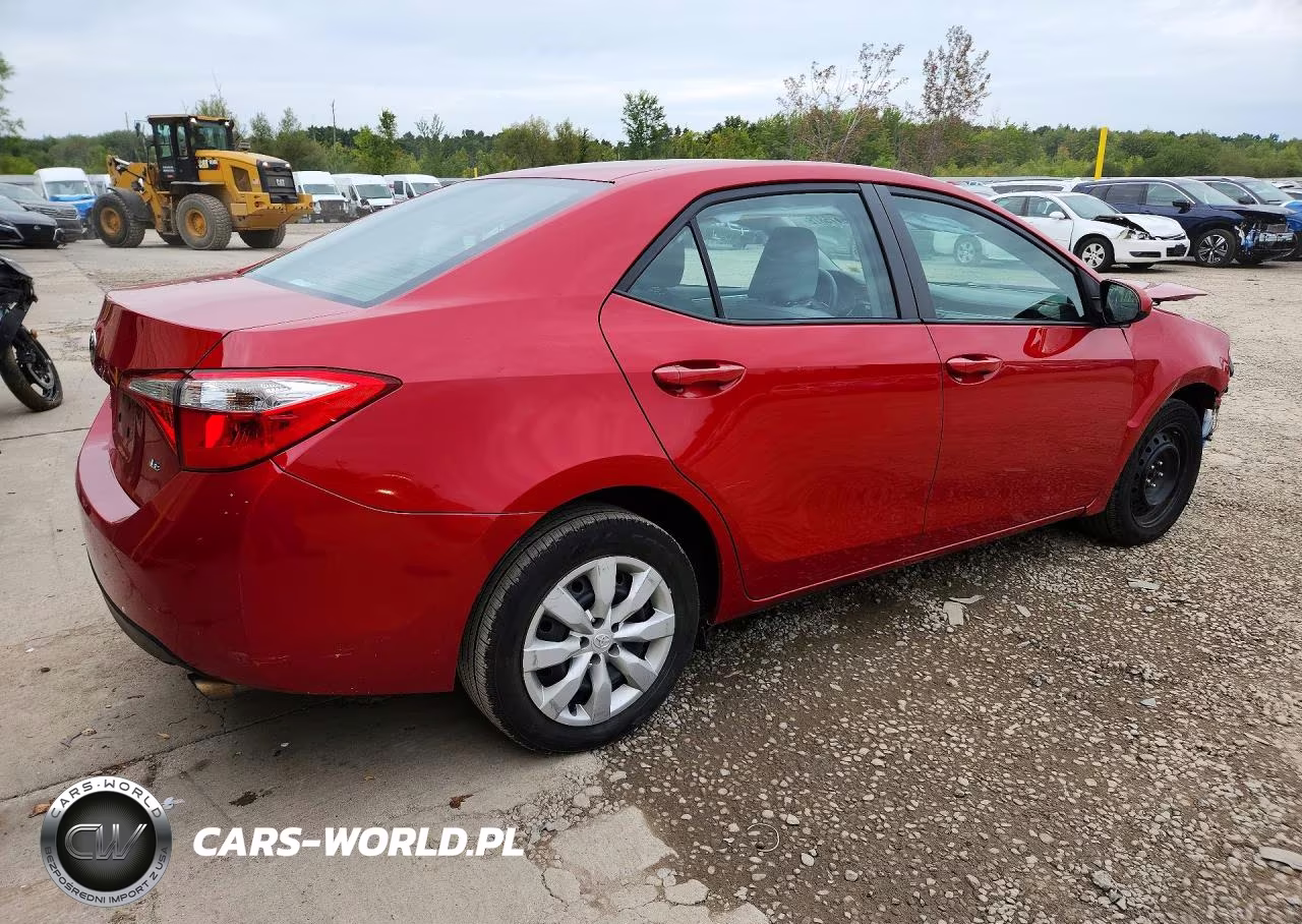 2015 Toyota Corolla Le VIN:2T1BURHE7FC252912 - 3