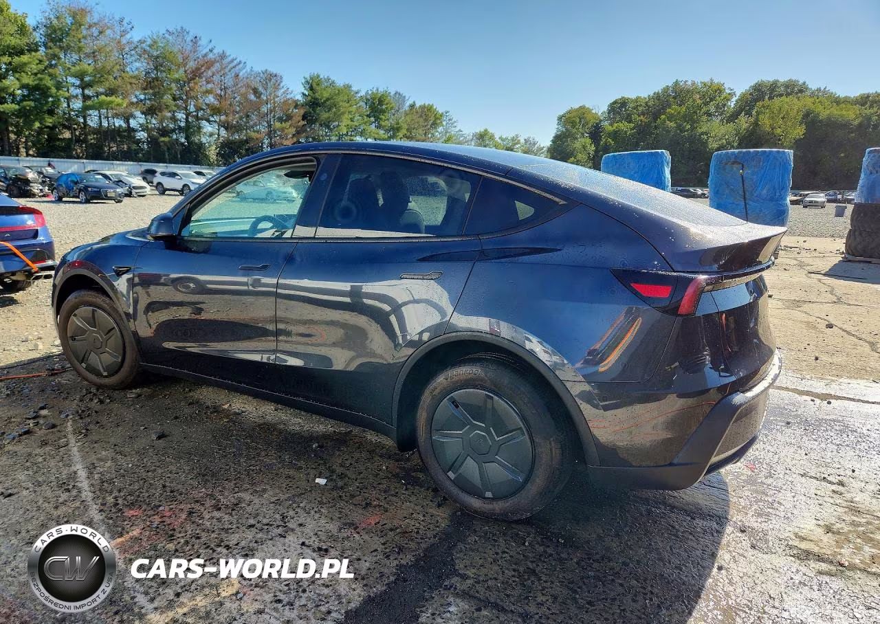 2026 Tesla Model Y VIN:7SAYGDEE5TA681370 - 2