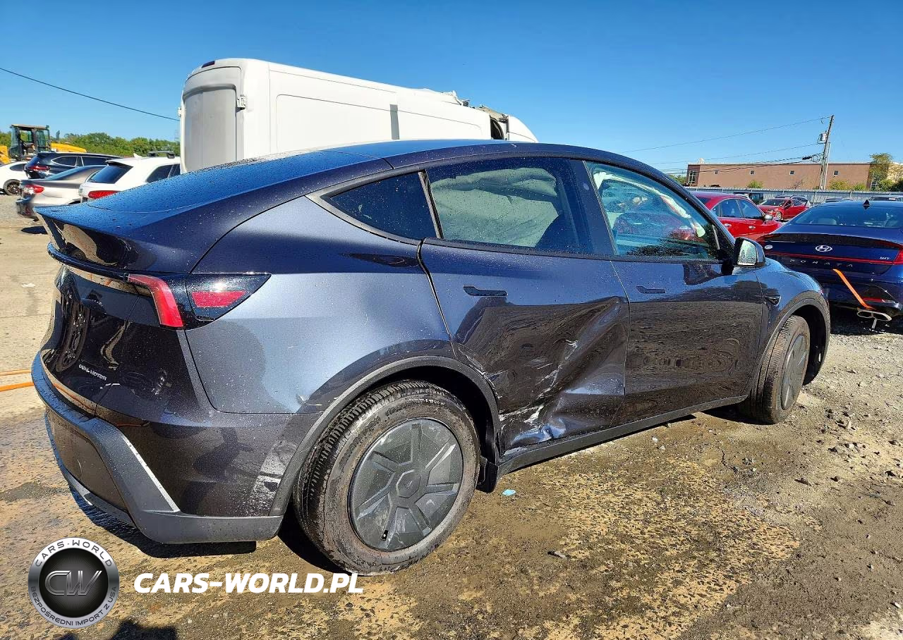 2026 Tesla Model Y VIN:7SAYGDEE5TA681370 - 3