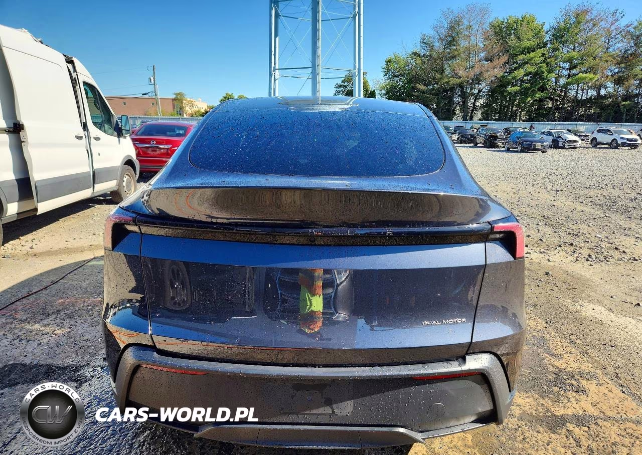 2026 Tesla Model Y VIN:7SAYGDEE5TA681370 - 6