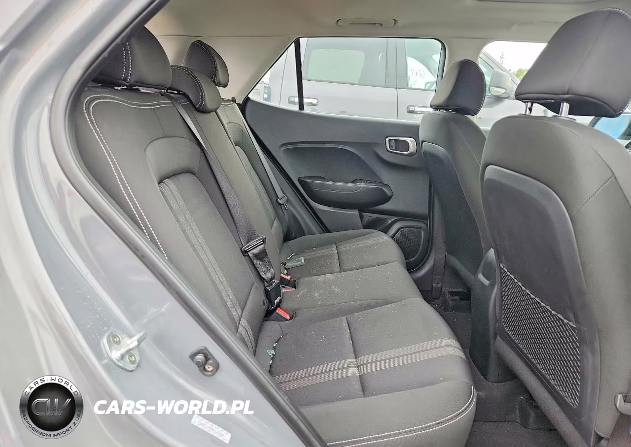 2022 Hyundai Venue Sel VIN:KMHRC8A37NU135980 - 10