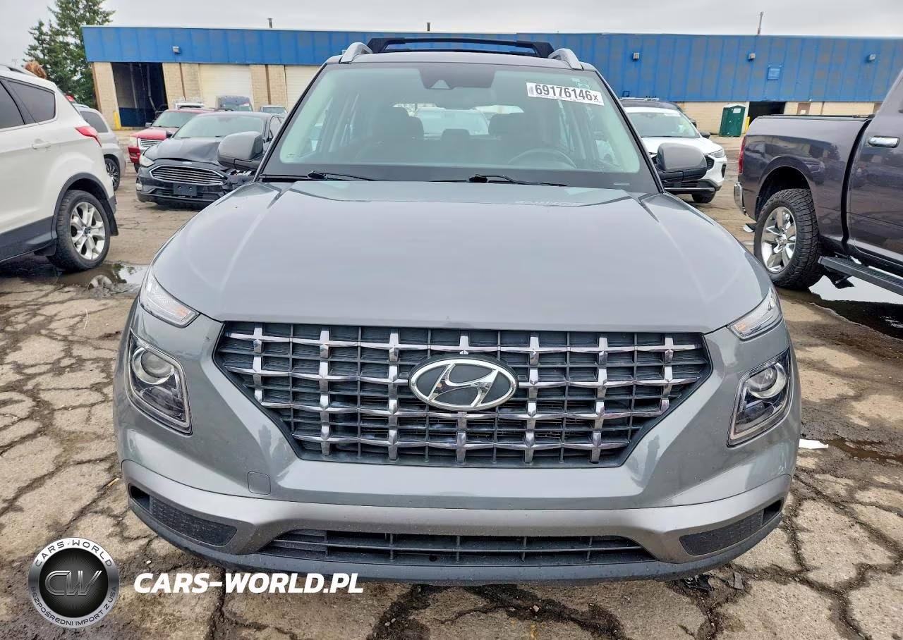 2022 Hyundai Venue Sel VIN:KMHRC8A37NU135980 - 5