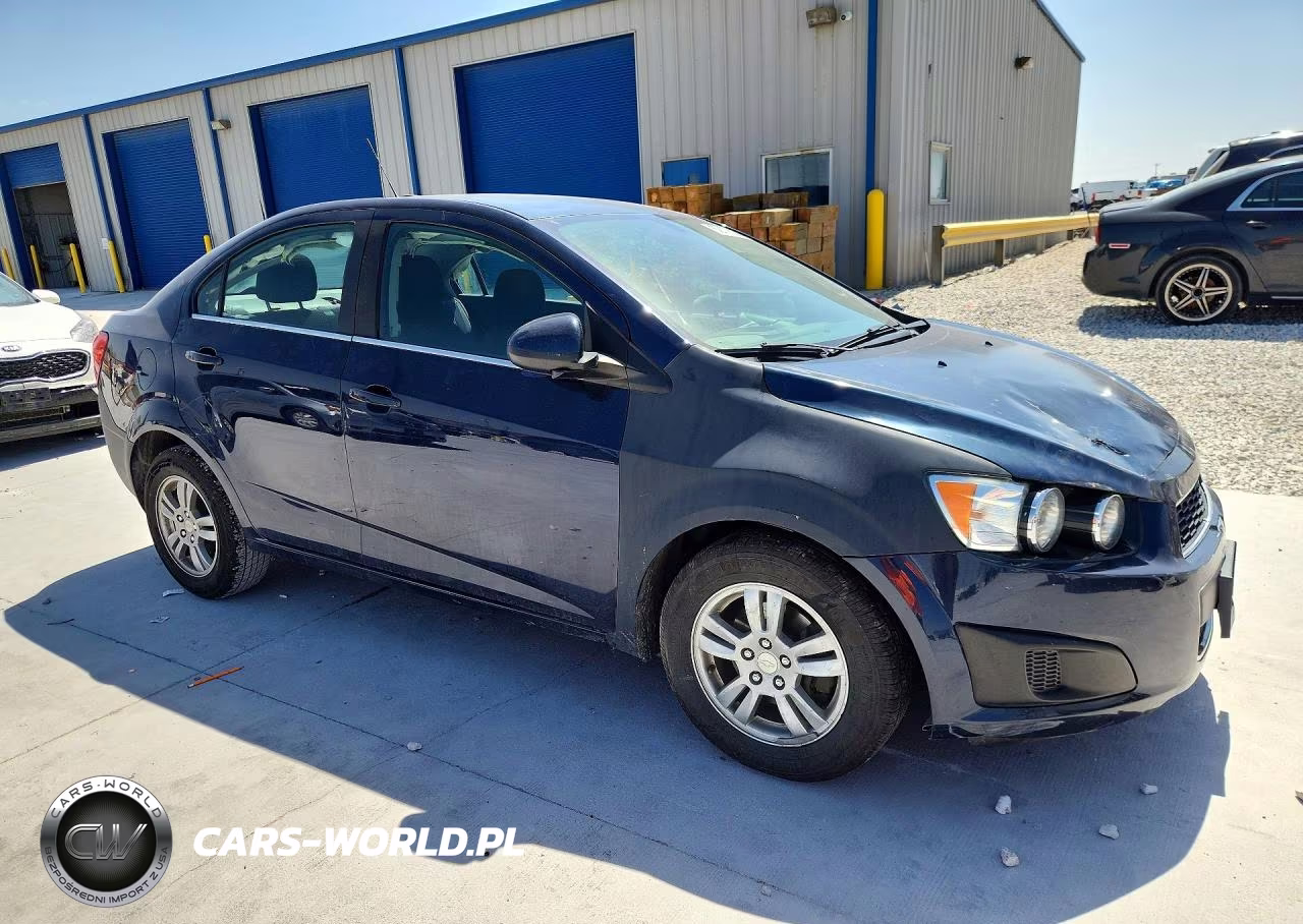 2015 Chevrolet Sonic Lt VIN:1G1JC5SH0F4179386 - 4