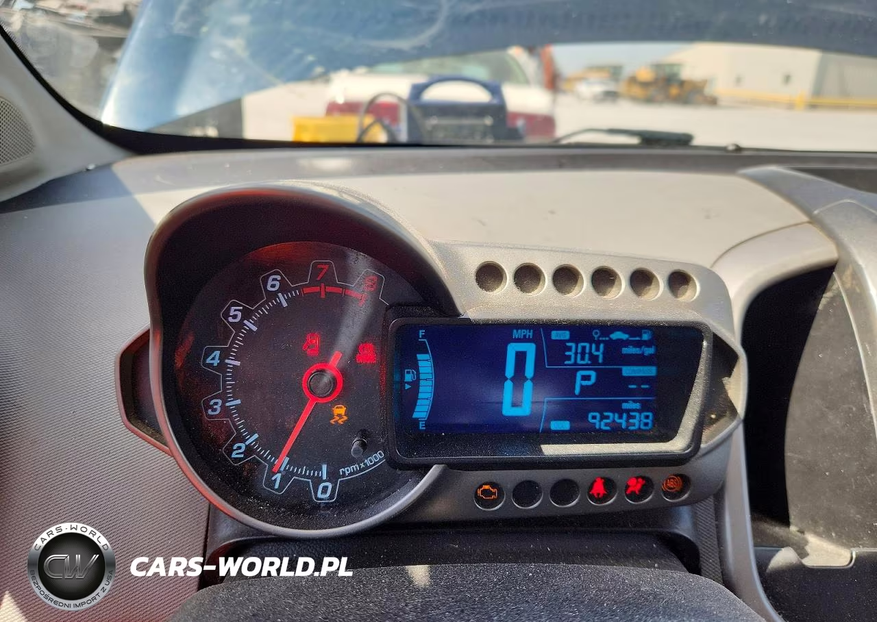 2015 Chevrolet Sonic Lt VIN:1G1JC5SH0F4179386 - 9