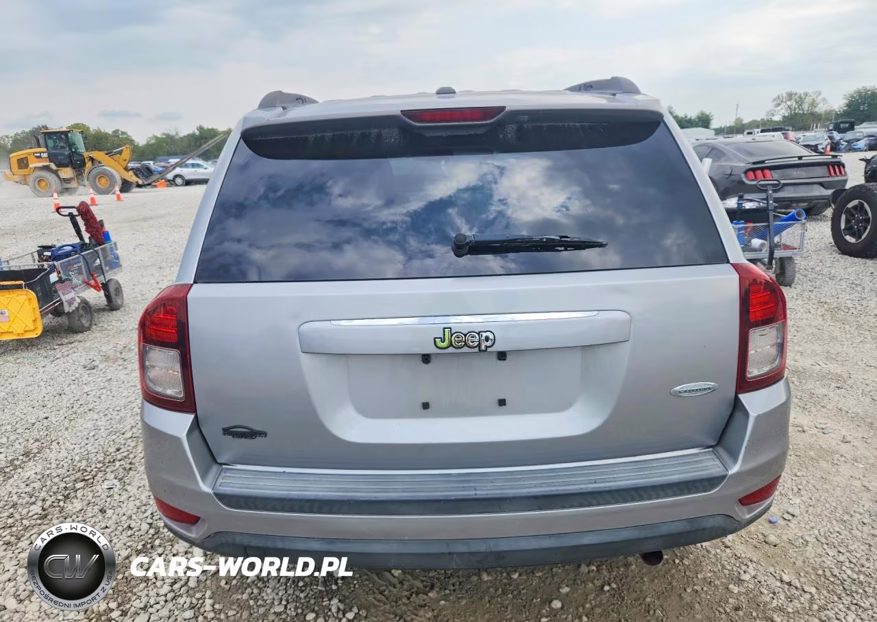 2017 Jeep Compass Latitude VIN:1C4NJCEA6HD133047 - 6