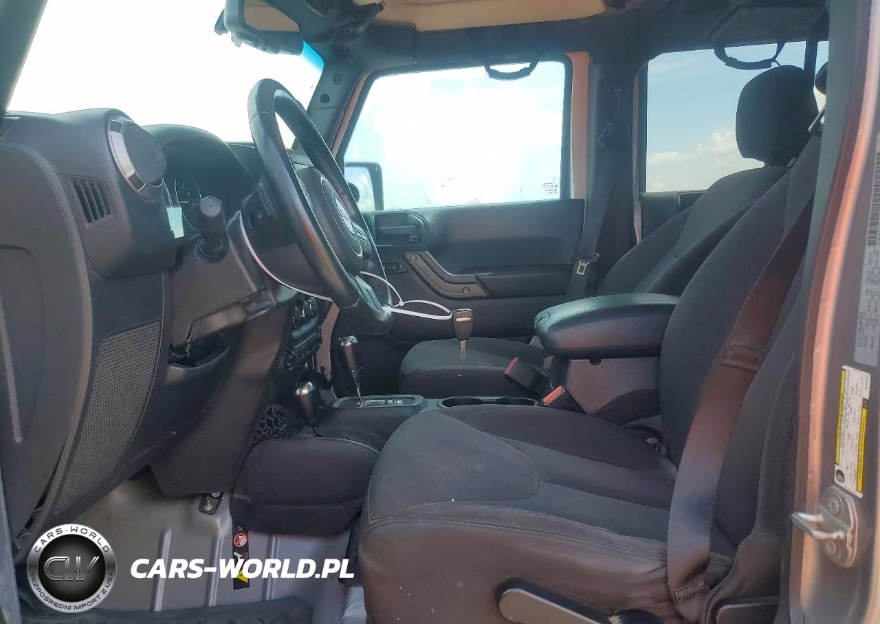 2017 Jeep Wrangler Unlimited Sport VIN:1C4BJWDG9HL542174 - 7