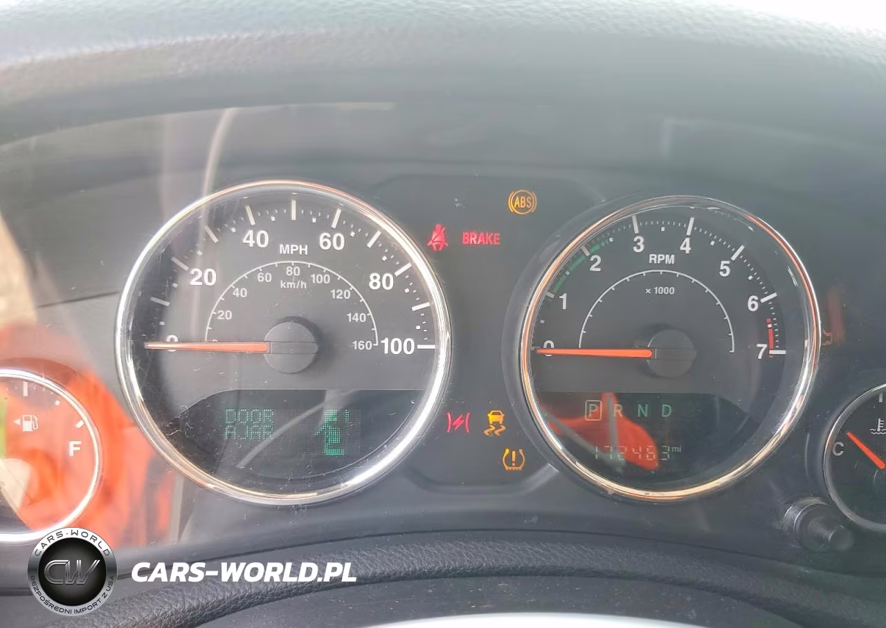2017 Jeep Wrangler Unlimited Sport VIN:1C4BJWDG9HL542174 - 9