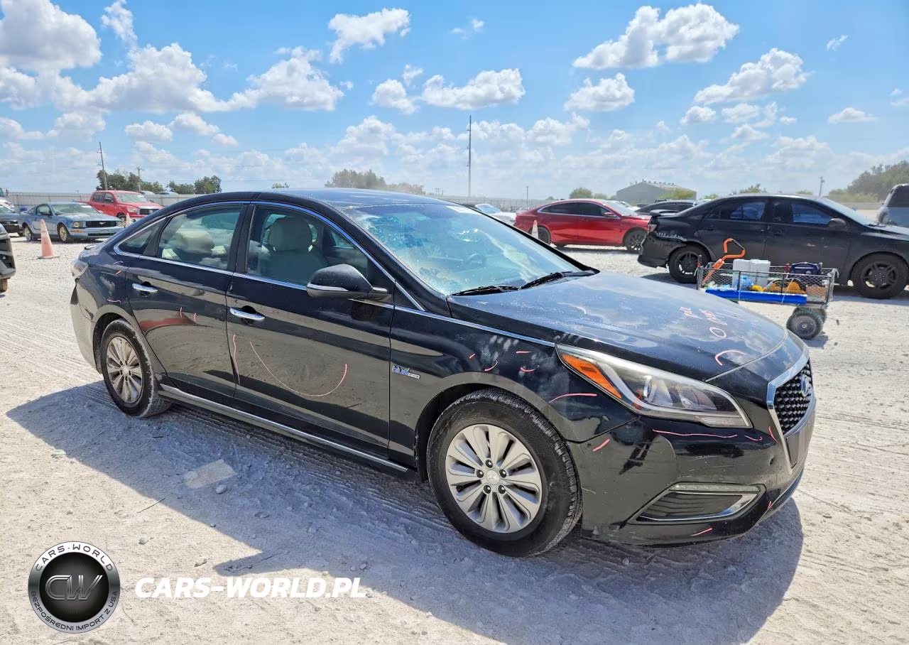 2016 Hyundai Sonata Hybrid Se VIN:KMHE24L11GA014548 - 4