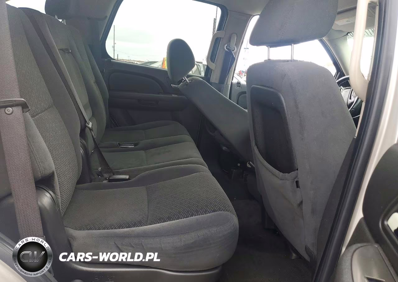 2007 Chevrolet Tahoe C1500 VIN:1GNFC13C47R323638 - 11
