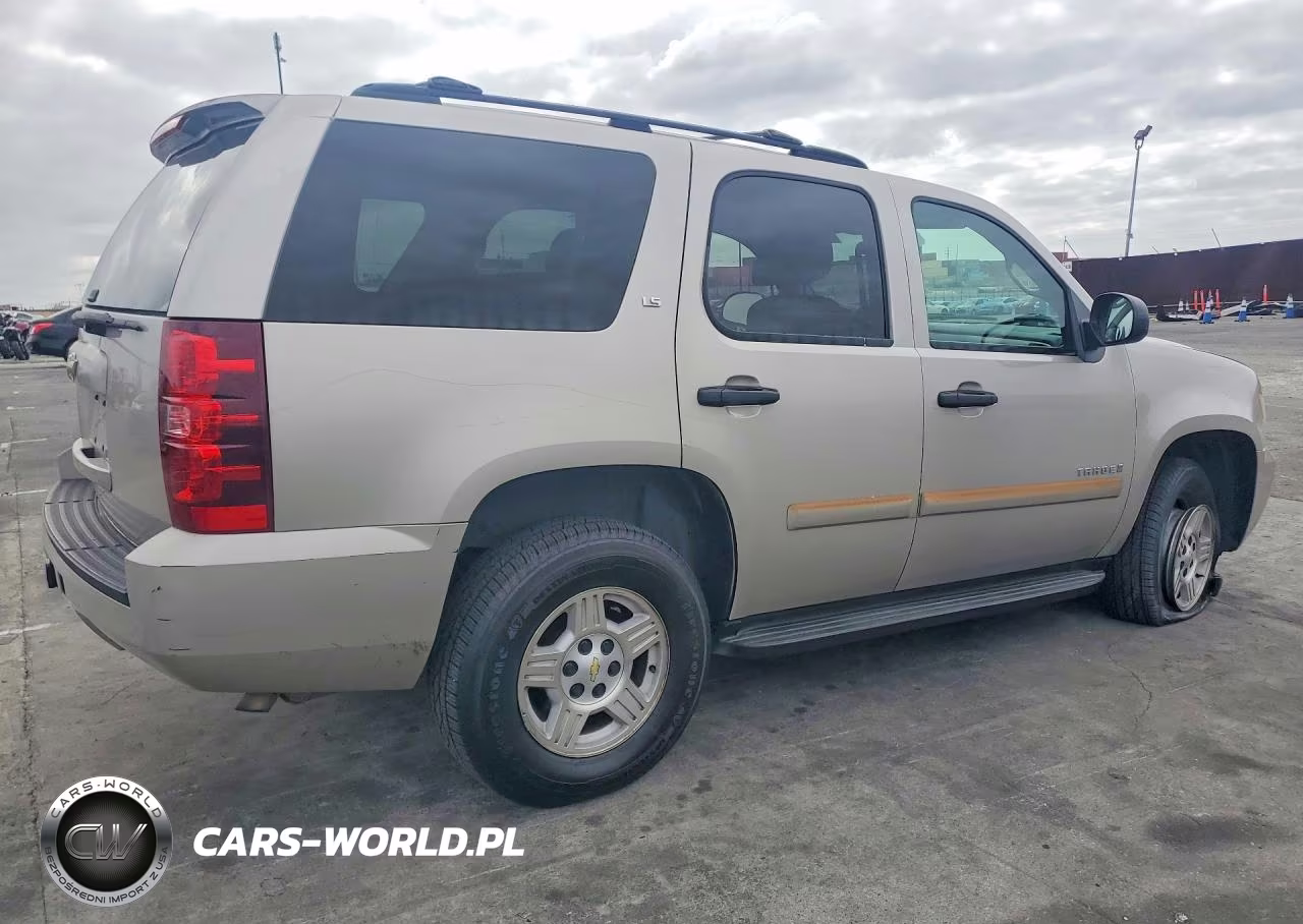 2007 Chevrolet Tahoe C1500 VIN:1GNFC13C47R323638 - 3
