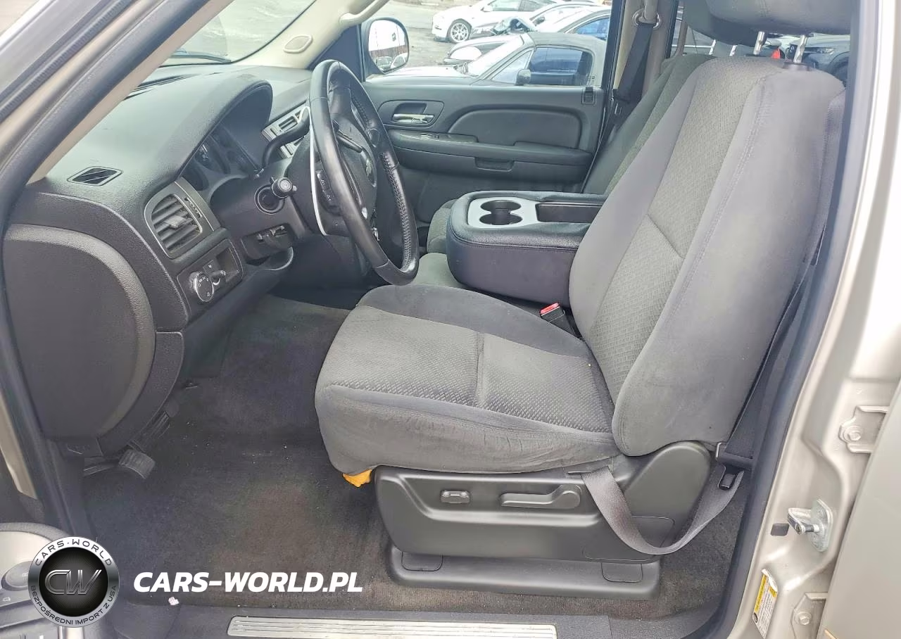 2007 Chevrolet Tahoe C1500 VIN:1GNFC13C47R323638 - 7