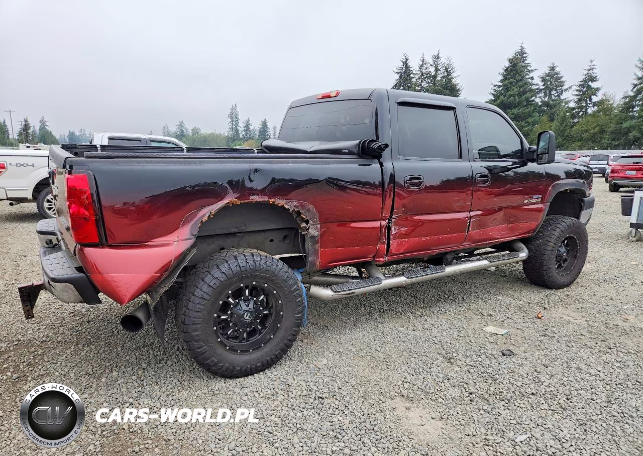 2007 Chevrolet Silverado K2500 Heavy Duty VIN:1GCHK23D17F130450 - 3