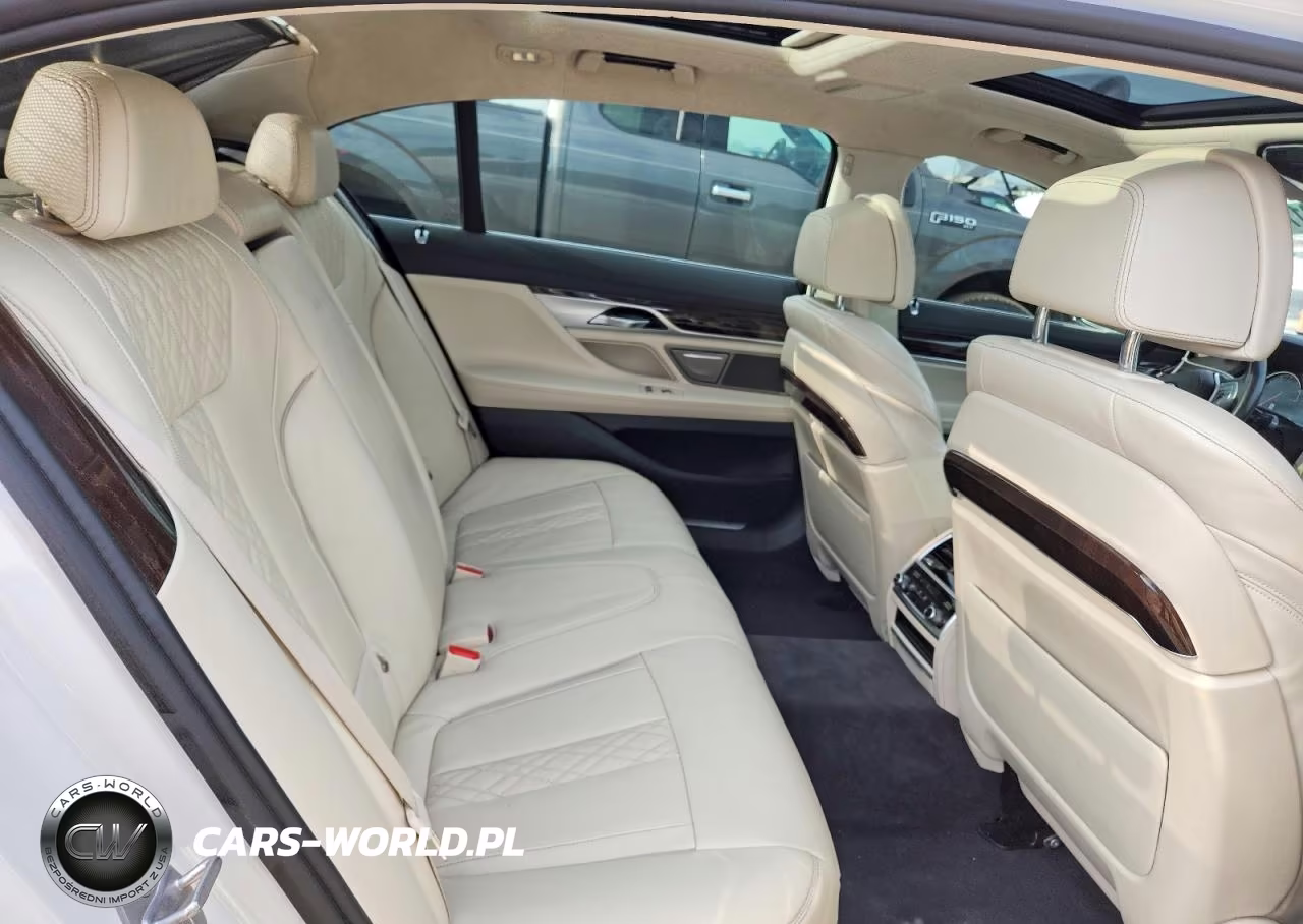 2016 BMW 750 Xi VIN:WBA7F2C53GG418390 - 10