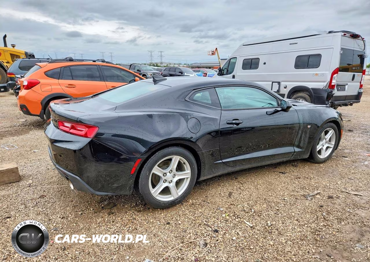 2018 Chevrolet Camaro Lt VIN:1G1FB1RS3J0178719 - 3