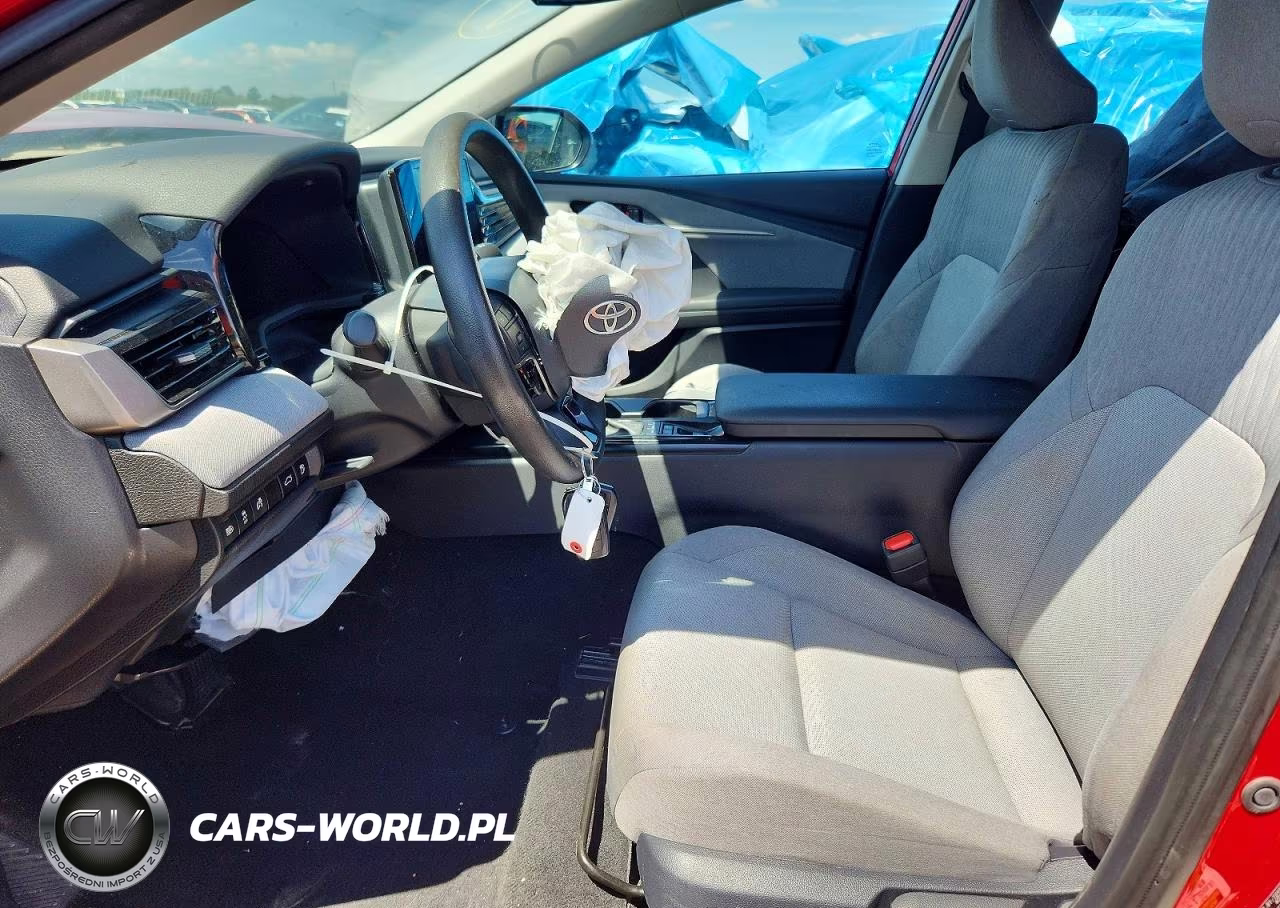 2025 Toyota Camry Le VIN:4T1DAACK9SU102969 - 7