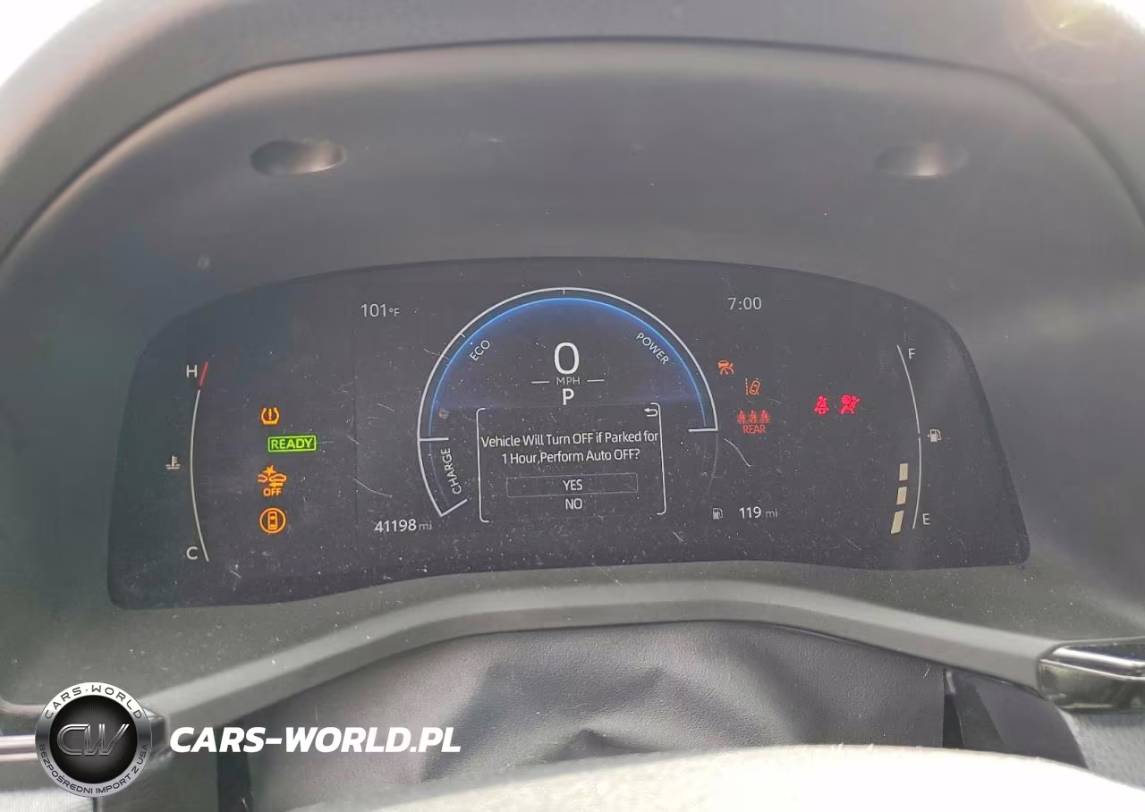 2025 Toyota Camry Le VIN:4T1DAACK9SU102969 - 9