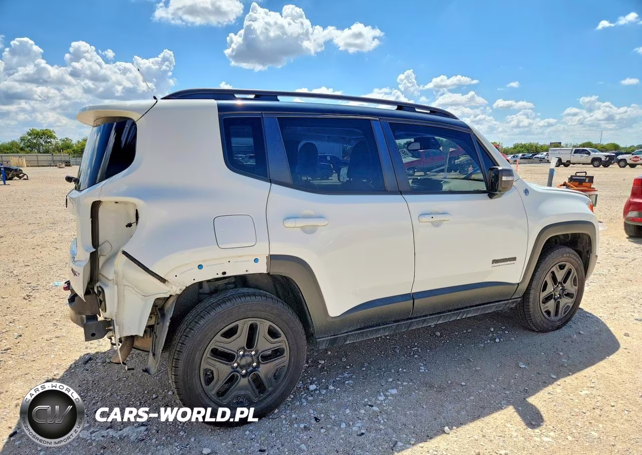 2017 Jeep Renegade Trailhawk VIN:ZACCJBCB9HPF78820 - 3