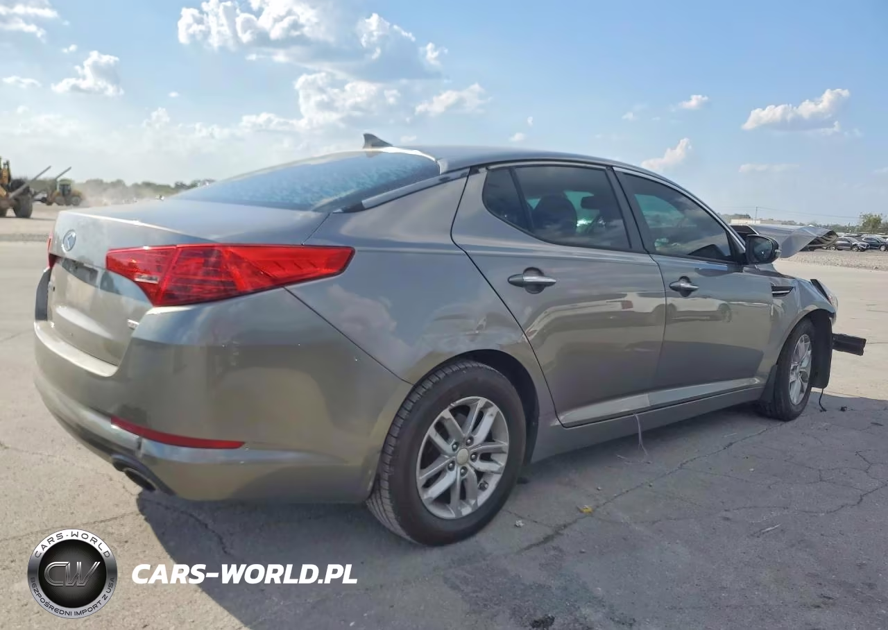2013 Kia Optima Lx VIN:5XXGM4A78DG258647 - 3