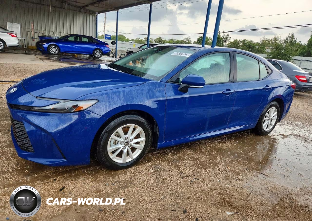 2025 Toyota Camry Le